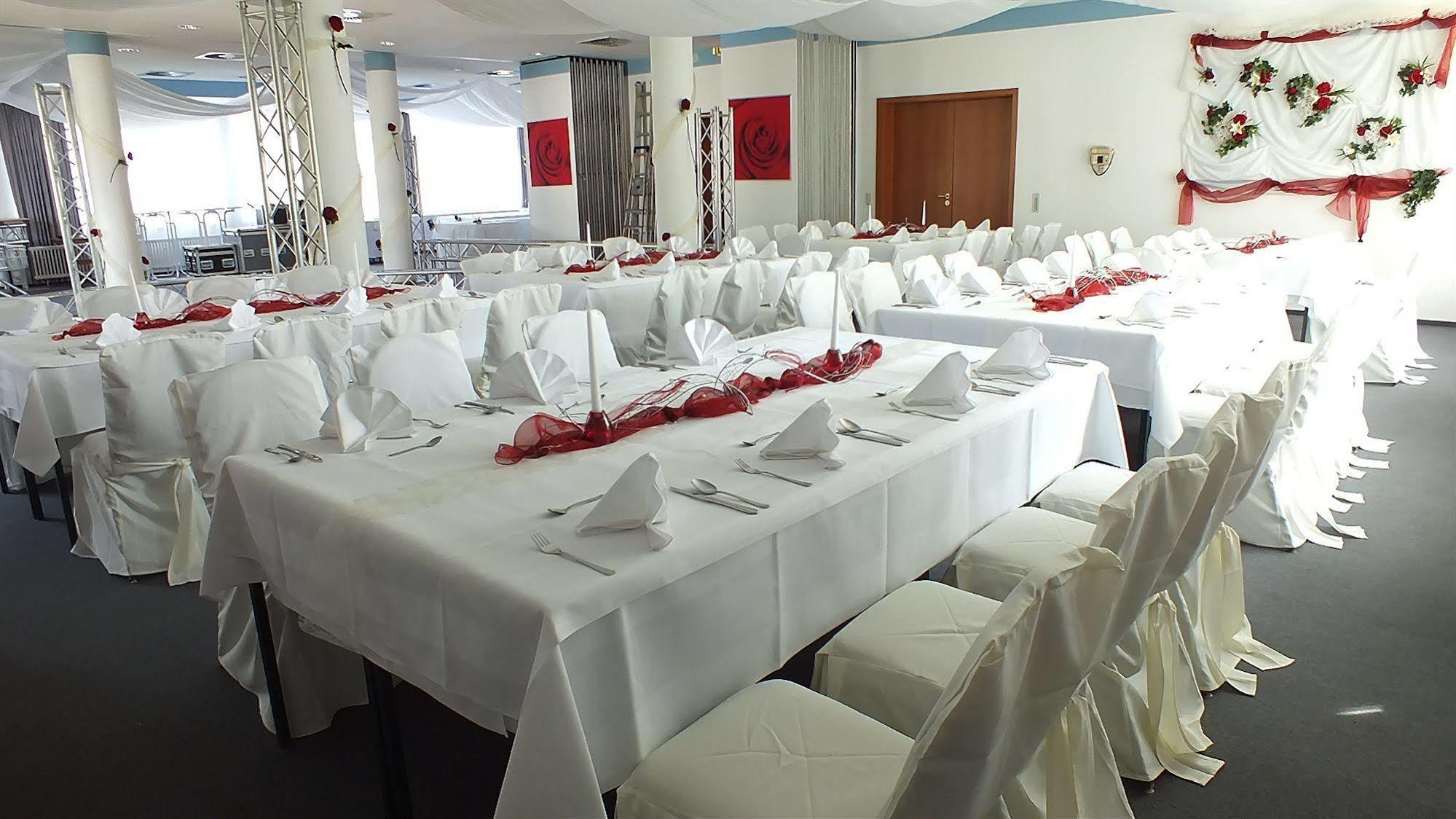 Parkhotel Олсберг Екстериор снимка